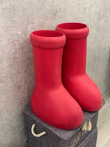 Zara MSCHF BOT