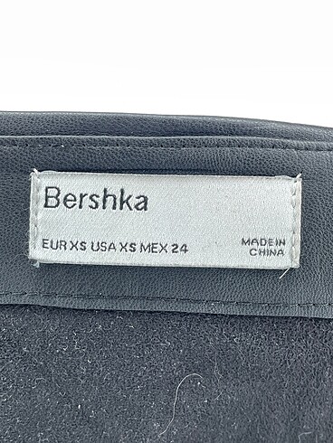 xs Beden siyah Renk Bershka Mini Etek %70 İndirimli.