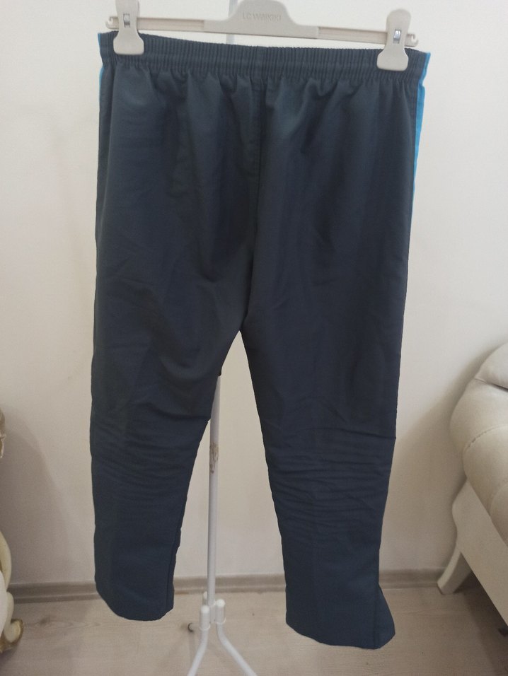 Gri fermuarlı erkek eşofman altı - Görsel 2