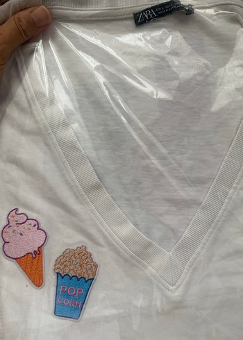 Nakışlı Beyaz tişört - Görsel 5