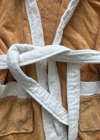 Kız Çocuk Kahverengi Nakışlı Polar Bornoz - Görsel 3