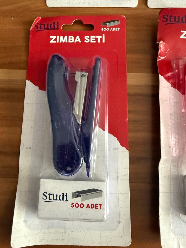 Studi zimba ve yanında 500 adet zımba teli - Görsel 2