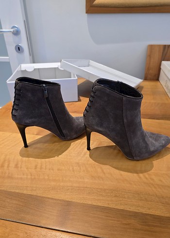 38 Beden Divarese Stiletto Topuklu Kadın Bot