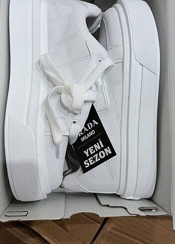 Prada PRADA KADIN BEYAZ