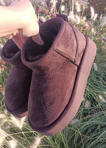 UGG TAZZ SLİPPER BOT ACI KAHVE 