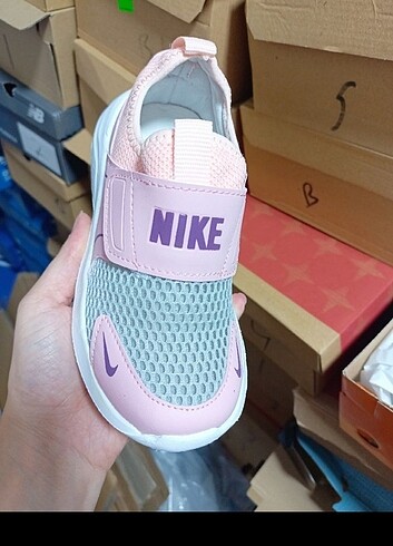 Nike NIKE AQUA PEMBE ÇOCUK SPOR