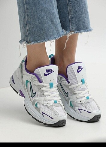 NIKE MOR 