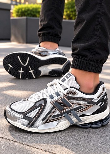 New Balance 1906 Sneaker