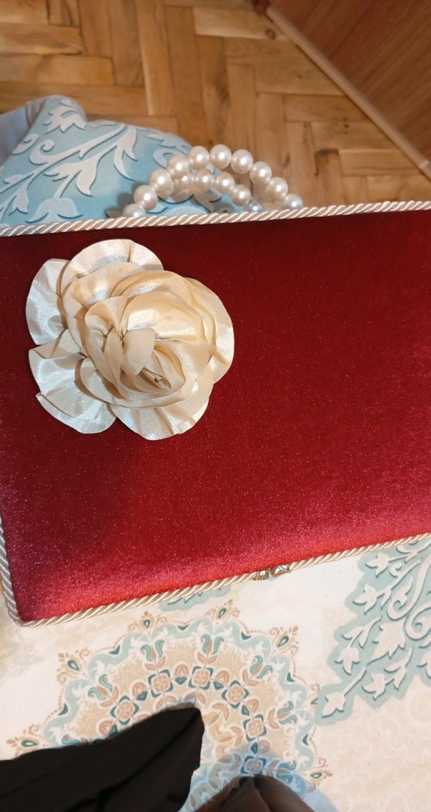 Kırmızı Kadife Kaplı Dini Kitap ve Tespih - Görsel 3