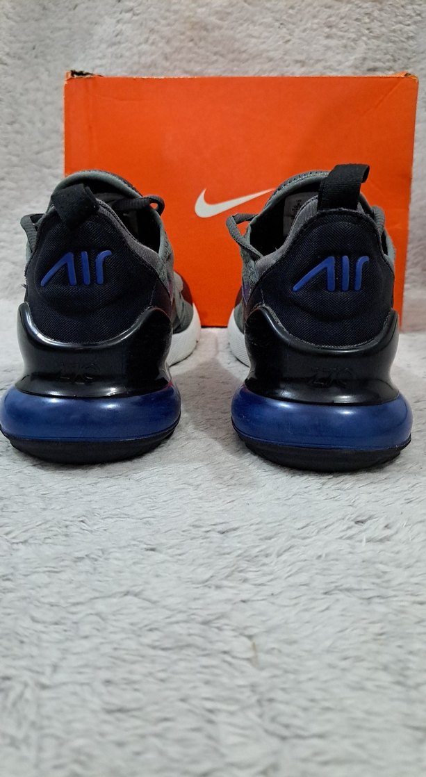 Nike Air Max 270 Erkek Gri Spor Ayakkabı - Görsel 5