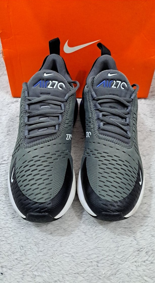 Nike Air Max 270 Erkek Gri Spor Ayakkabı - Görsel 4