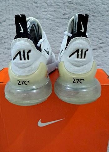 Nike Air Max 270 Beyaz Spor Koşu Ayakkabısı - Görsel 5