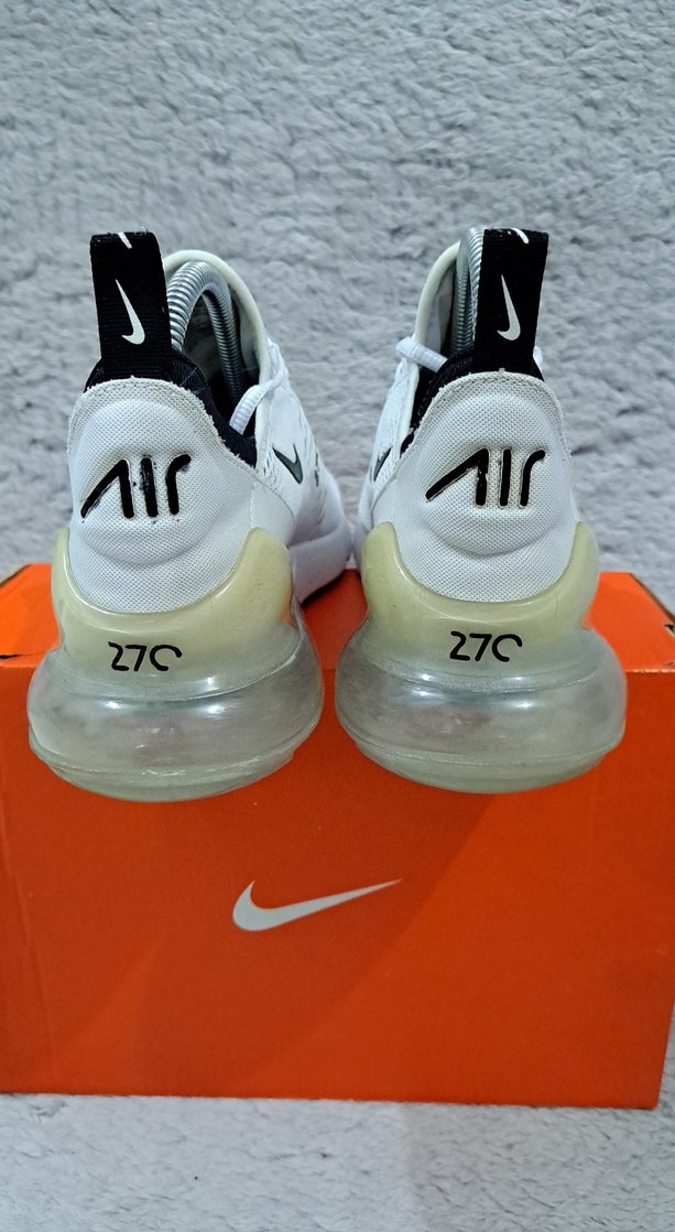 Nike Air Max 270 Beyaz Spor Koşu Ayakkabısı - Görsel 5