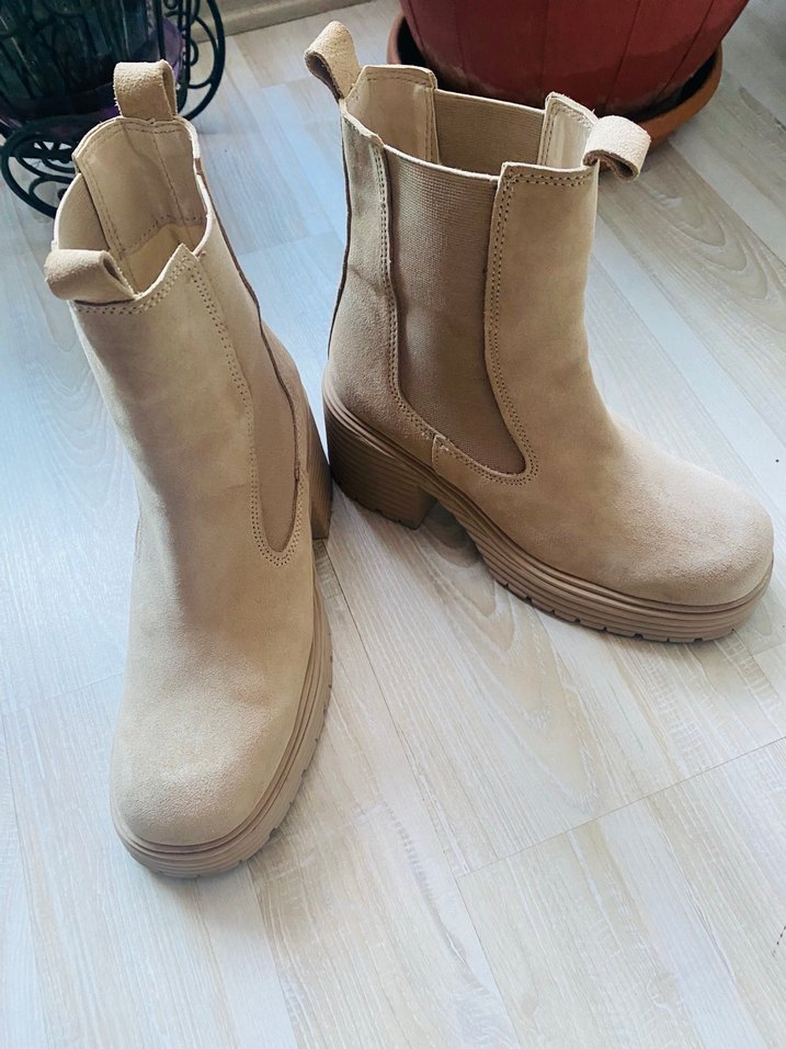 Bej Süet deri  Kadın Bot, Kalın Topuklu Elle - Görsel 2