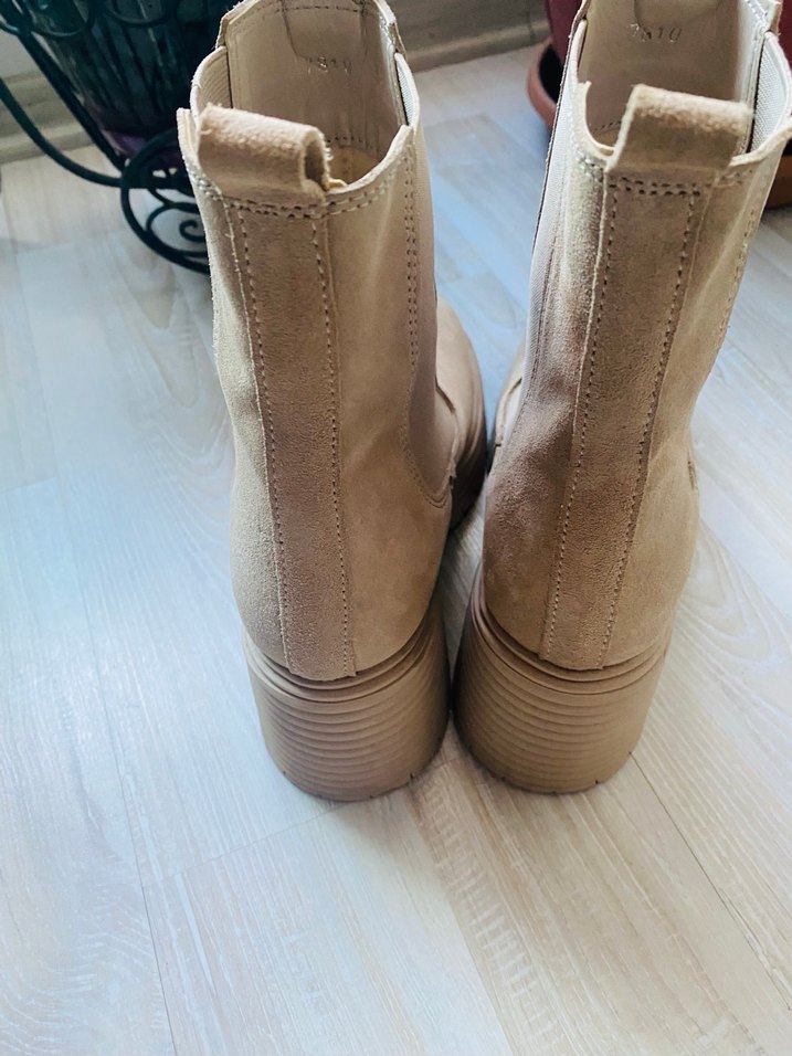 Bej Süet deri  Kadın Bot, Kalın Topuklu Elle - Görsel 3