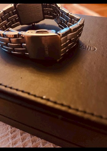 Altın Renkli Kadın Saat - Görsel 4