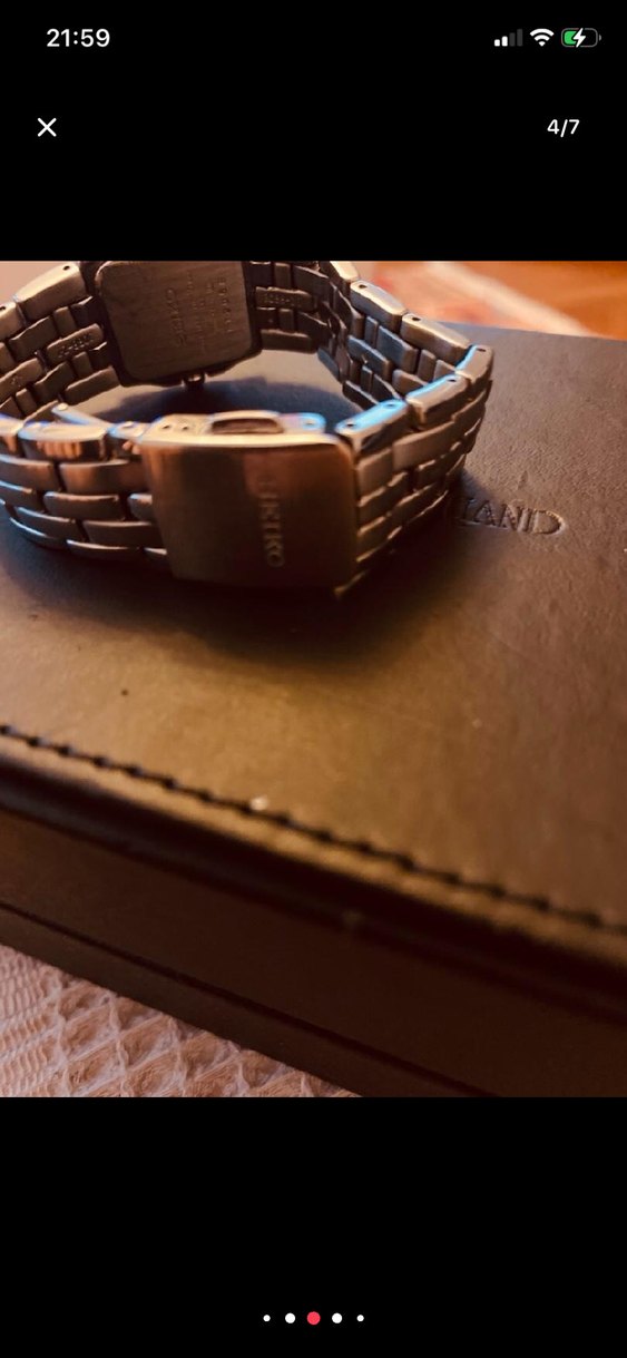 Altın Renkli Kadın Saat - Görsel 4