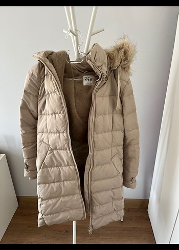 Zara Ördek Tüylü Mont