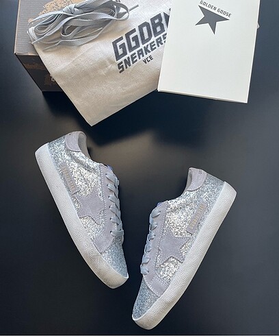 GOLDEN GOOSE