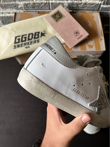 39 Beden beyaz Renk GOLDEN GOOSE
