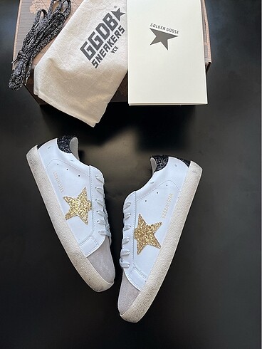 GOLDEN GOOSE