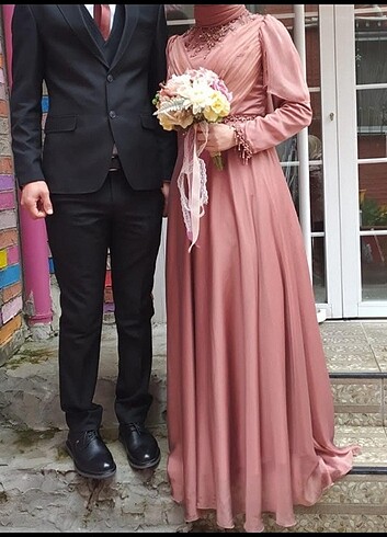 Abiye Nisan elbisesi
