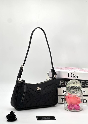 Gucci Siyah Deri Kadın Omuz Çantası