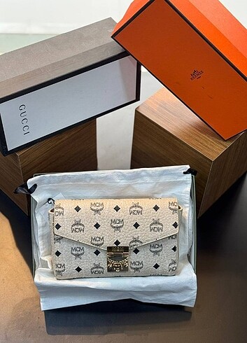  Beden çeşitli Renk MCM Millie Flap Crossbody 