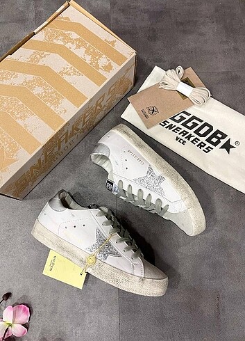 GOLDEN GOOSE ???? GOOD QUALITY SHOES     