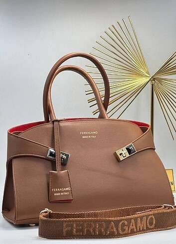 Salvatore Ferragamo FERRAGAMO YENİ ÇANTA????