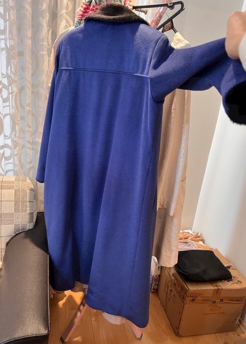 Siyah Yaka Detaylı Mavi Kaban - Görsel 6