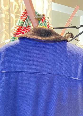 Siyah Yaka Detaylı Mavi Kaban - Görsel 9