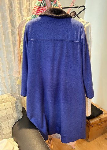 Siyah Yaka Detaylı Mavi Kaban - Görsel 5