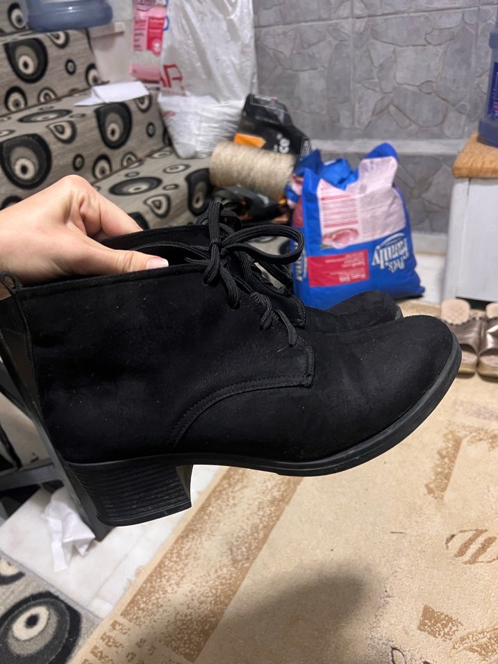 Siyah Süet Stiletto Topuklu Kadın Bot - Görsel 3