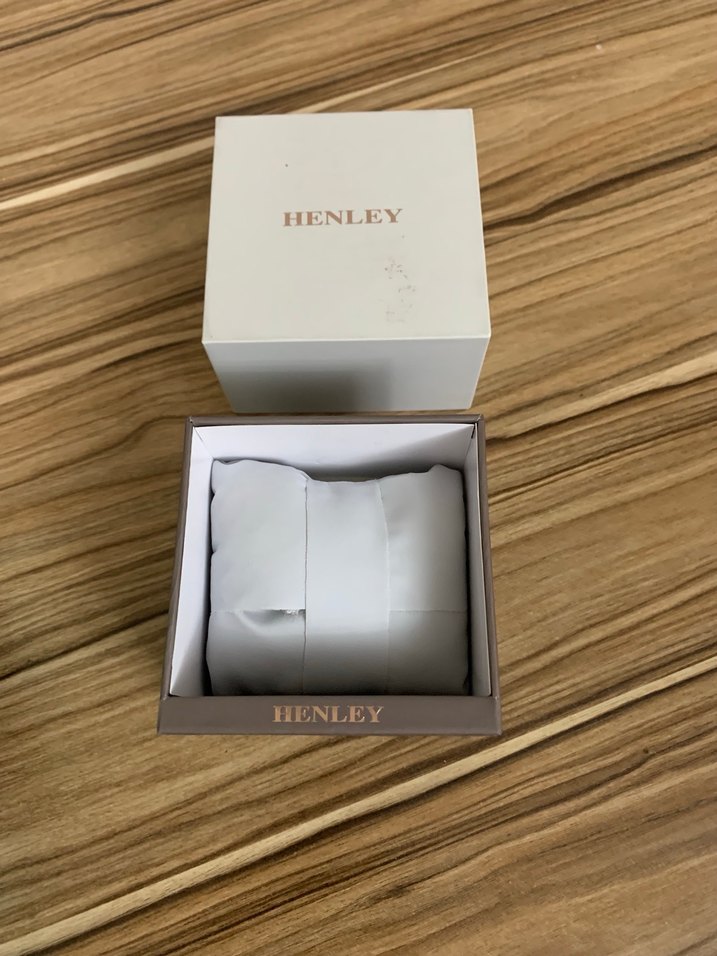 Loris, Euzdemia, Henles, Louis Vuitton - Görsel 3