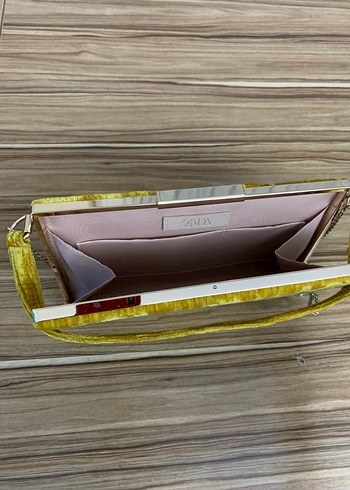 Zara Zincir Detaylı hardal Kadın Portföy Çanta