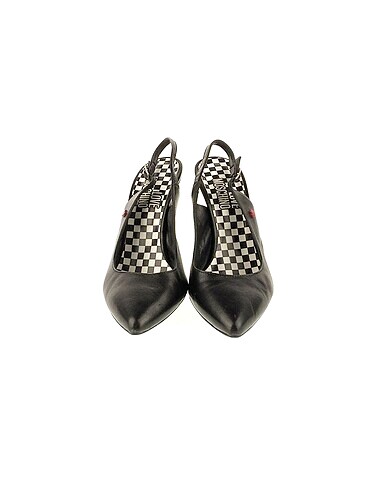 40 Beden Moschino Stiletto %70 İndirimli.