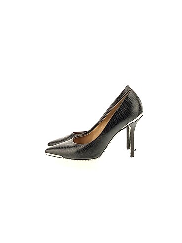 Salvatore Ferragamo Stiletto %70 İndirimli.