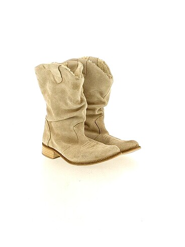 Stradivarius Stradivarius Bot %70 İndirimli.