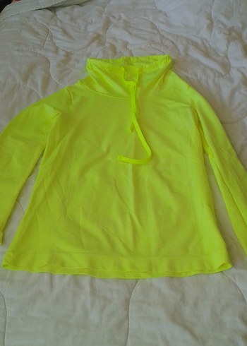 LC Waikiki Sarı Düğmeli Kız Sweatshirt