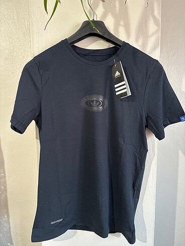 Adidas Erkek Tişört