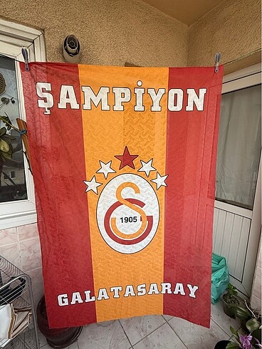 Beden kırmızı Renk Galatasaray Bayrak Bileklik Anahtarlık Seti