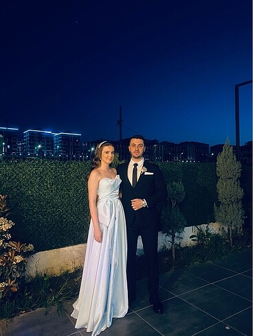 Nişan Kıyafeti