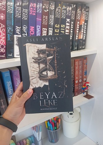 Beden Aslı Arslan - Beyaz Leke Romanı