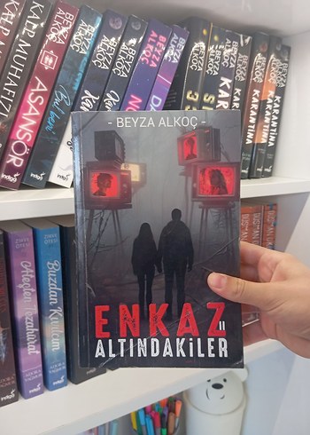 Beden Enkaz Altındakiler - Beyza Alkoç