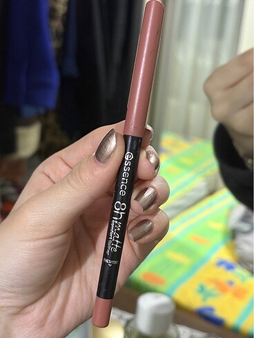 Essence Essence 8h matte dudak kalemi