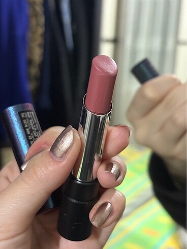 Sephora about that shine parlatıcı ruj