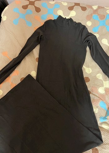 pull and bear haki vücuda oturan maxi elbise - Görsel 3