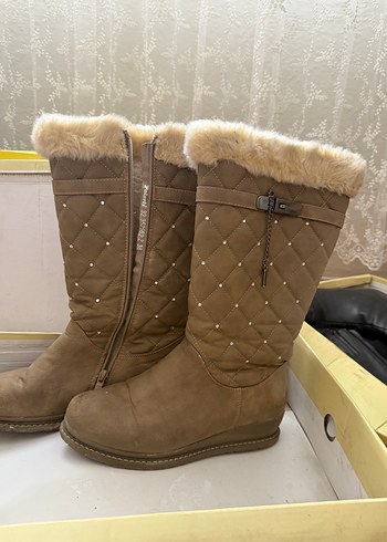 Bej Süet Kürklü Kadın Dolgu Topuk Bot - Görsel 2