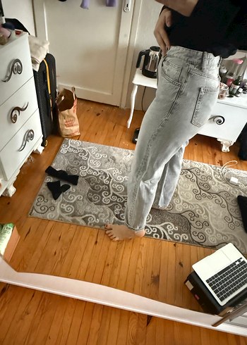 Gri Düğmeli Bol Kesim Midi Kot Pantolon - Görsel 3